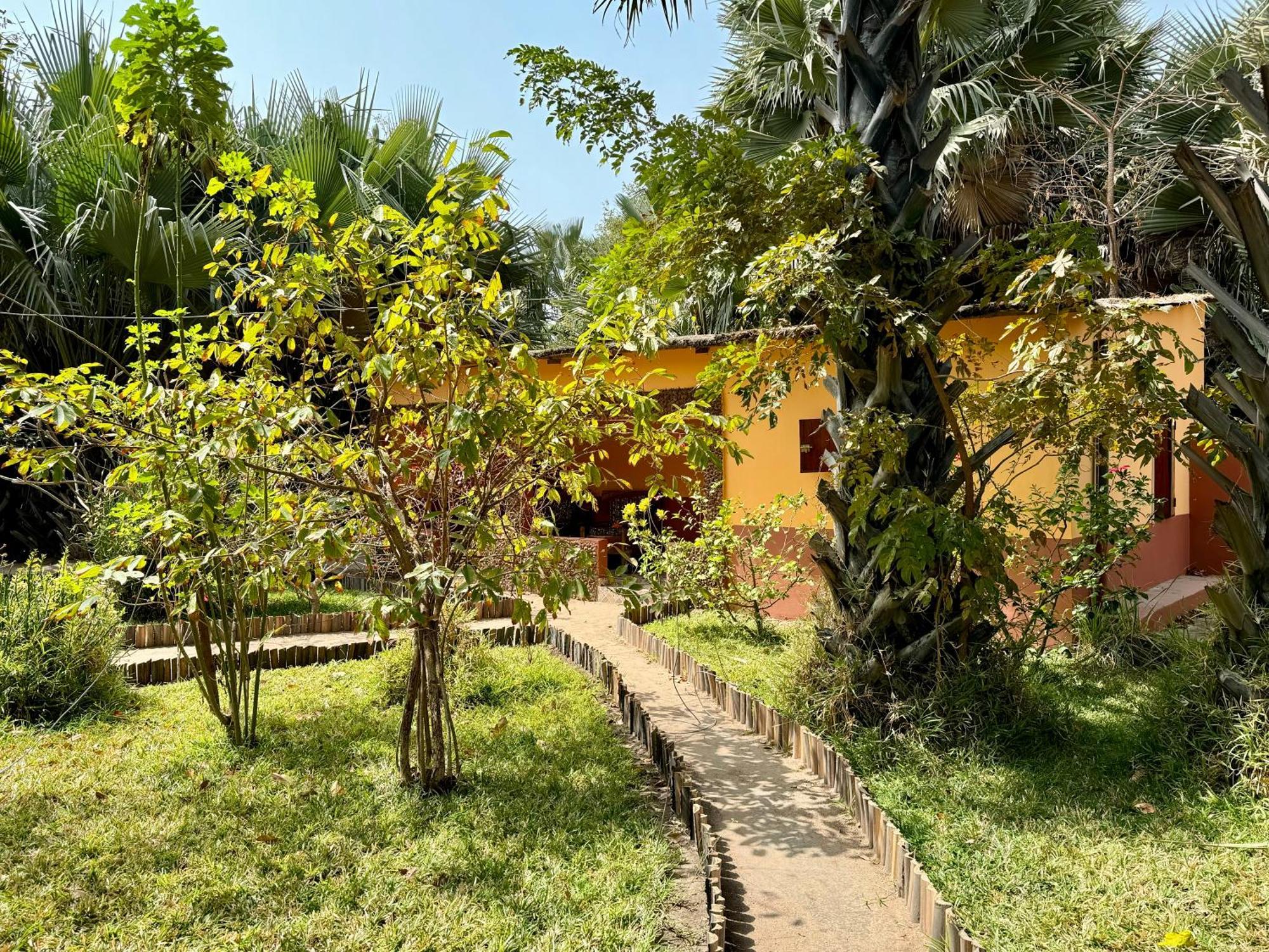 Little'S Nature Retreat Kartong Ngoại thất bức ảnh
